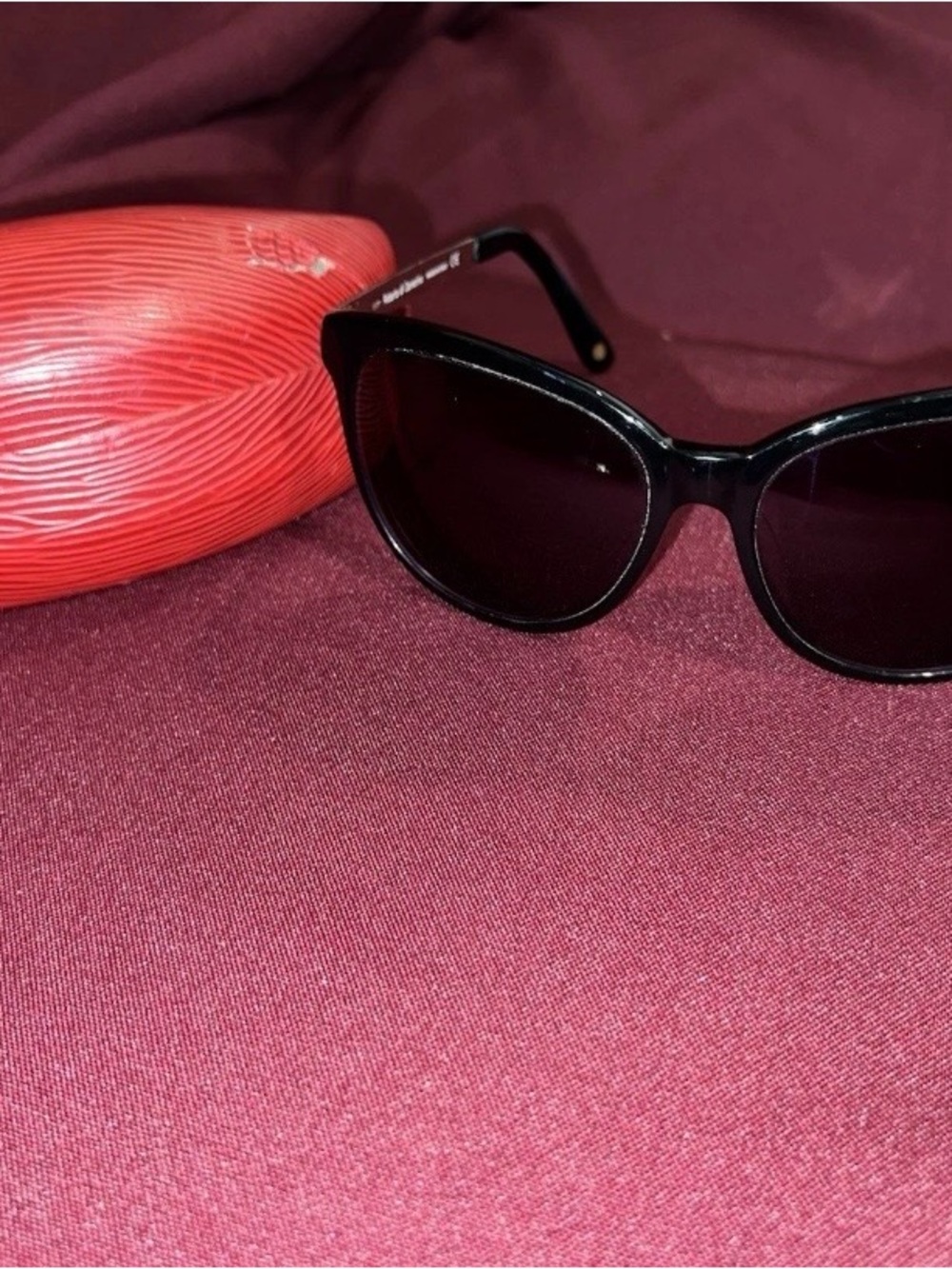 Roberta di Camerino Black Cat-Eye Sunglasses with Dark Lenses
